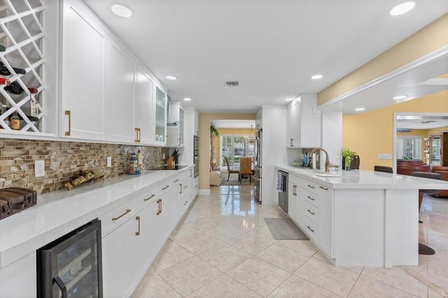 2141 NE 29th Street, Lighthouse Point, FL 33064