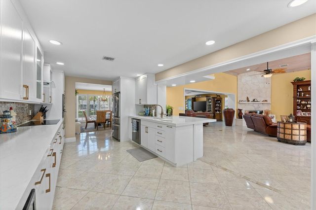 2141 NE 29th Street, Lighthouse Point, FL 33064
