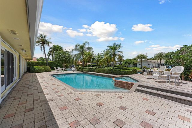 2141 NE 29th Street, Lighthouse Point, FL 33064