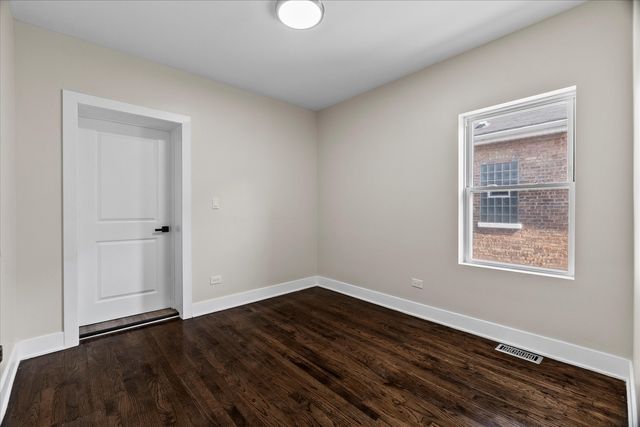 1706 S 9th Avenue, Maywood, IL 60153