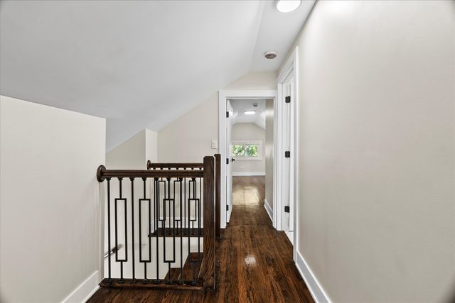 1706 S 9th Avenue, Maywood, IL 60153