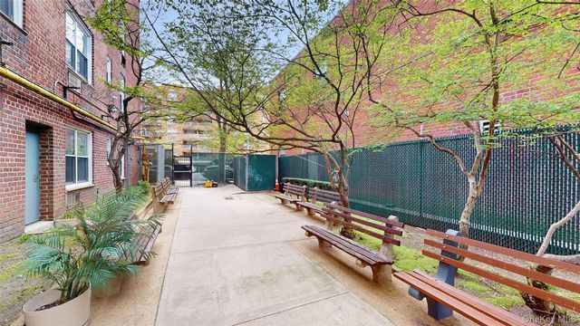 34-43 60 Street 2B, Woodside, NY 11377