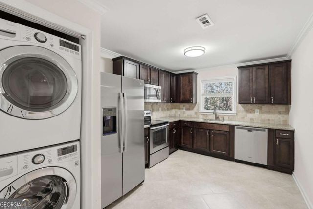 550 Pine Rock Trail, Sugar Hill, GA 30518