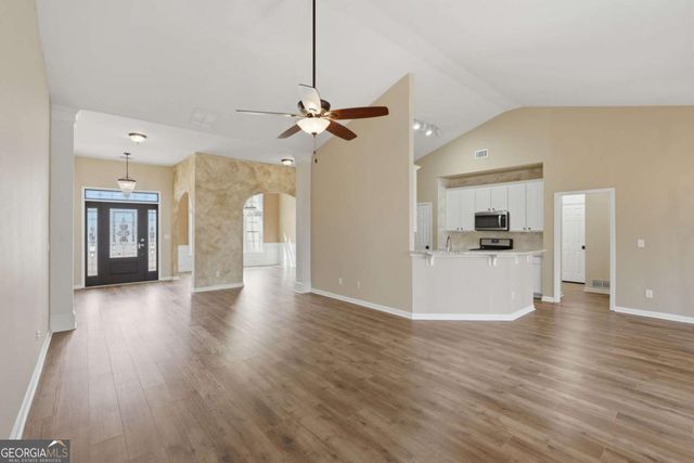 550 Pine Rock Trail, Sugar Hill, GA 30518