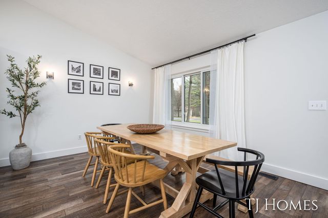 7358 High Timber Drive, Greenville, MI 48838