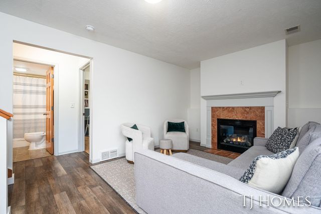 7358 High Timber Drive, Greenville, MI 48838