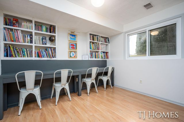 7358 High Timber Drive, Greenville, MI 48838