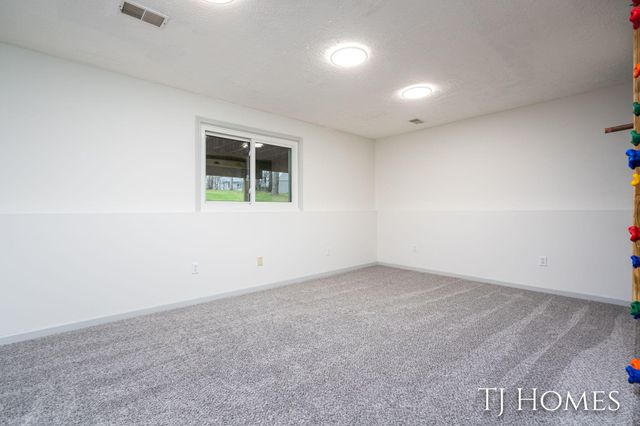 7358 High Timber Drive, Greenville, MI 48838