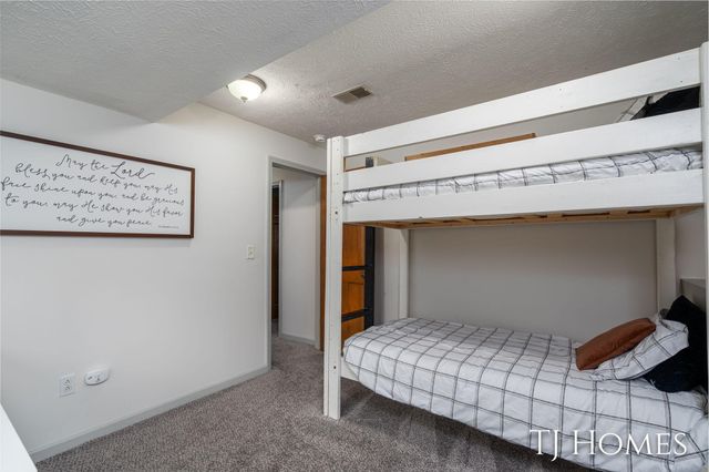 7358 High Timber Drive, Greenville, MI 48838