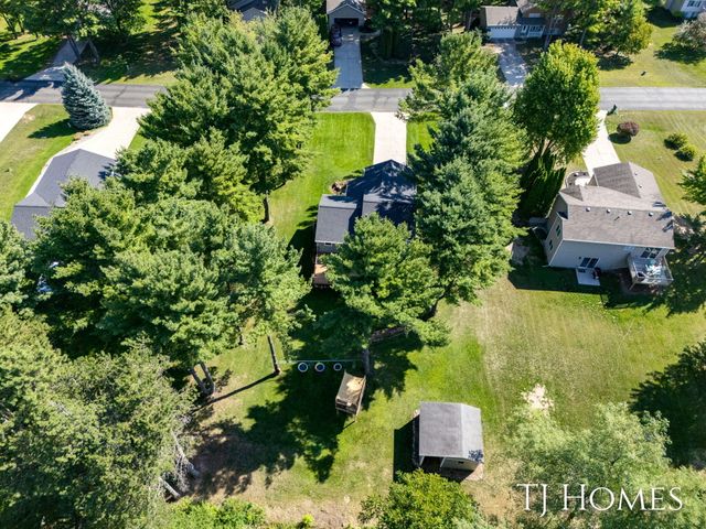 7358 High Timber Drive, Greenville, MI 48838