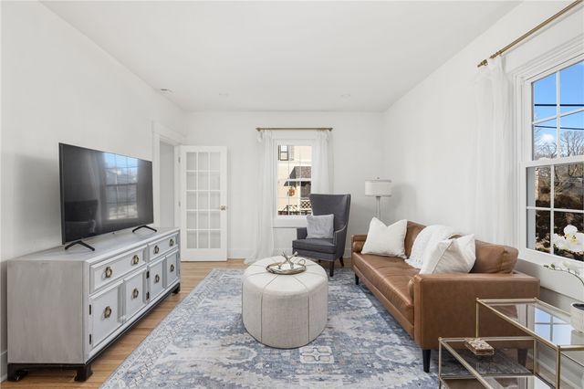 17 Old Beach Road, Newport, RI 02840