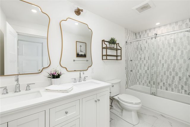17 Old Beach Road, Newport, RI 02840
