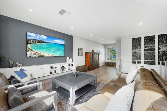 12 Areca Pl, Lahaina, HI 96761