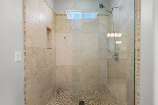 12 Areca Pl, Lahaina, HI 96761