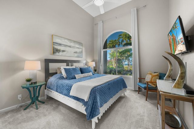 12 Areca Pl, Lahaina, HI 96761