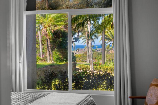 12 Areca Pl, Lahaina, HI 96761