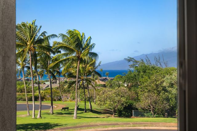 12 Areca Pl, Lahaina, HI 96761