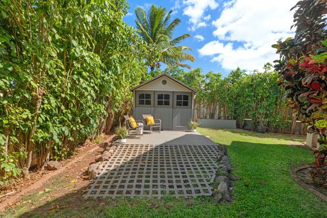 12 Areca Pl, Lahaina, HI 96761