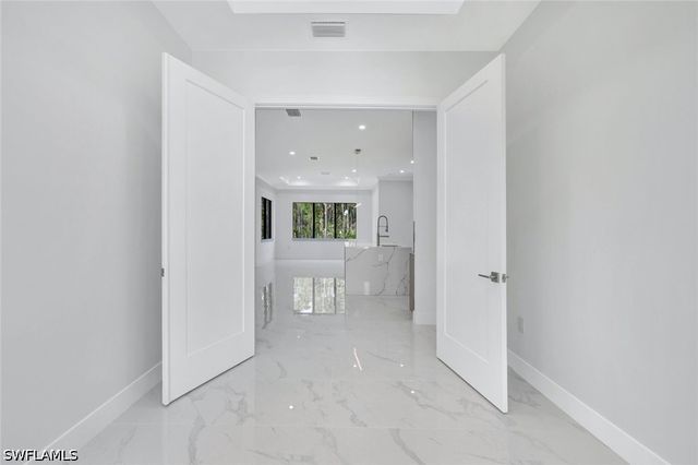 169 18th AVE NW, Naples, FL 34120