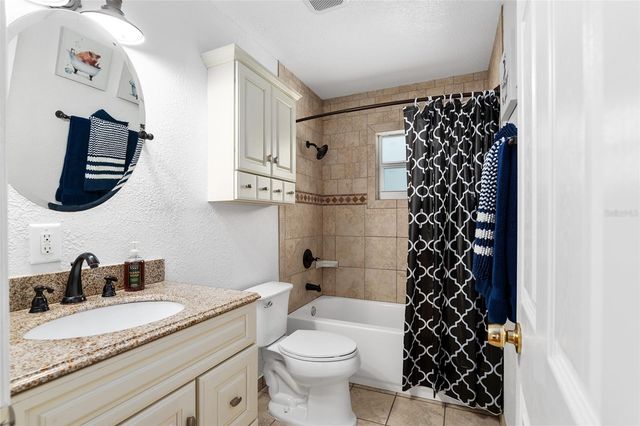 717 NE 39TH COURT, Ocala, FL 34470