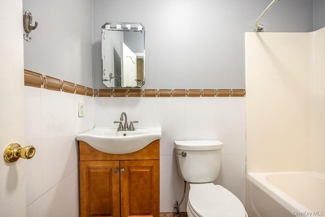 132 Neptune Drive, Monroe, NY 10950