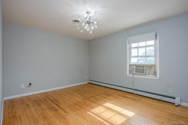 132 Neptune Drive, Monroe, NY 10950