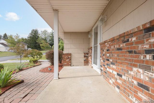 132 Neptune Drive, Monroe, NY 10950