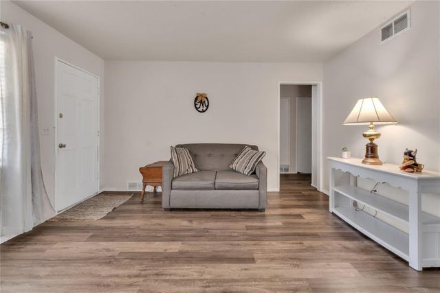 2505 N Hammond Avenue, Oklahoma City, OK 73127