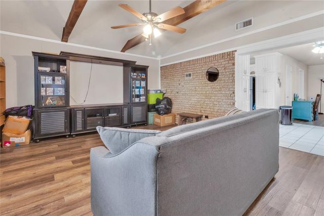 2505 N Hammond Avenue, Oklahoma City, OK 73127