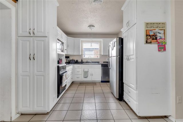 2505 N Hammond Avenue, Oklahoma City, OK 73127