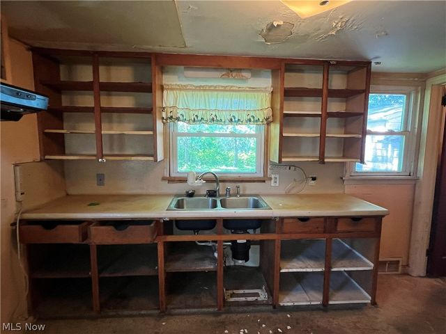 269 High Street, Conneaut, OH 44030