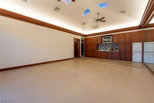 66 Innisbrook Avenue, Las Vegas, NV 89113