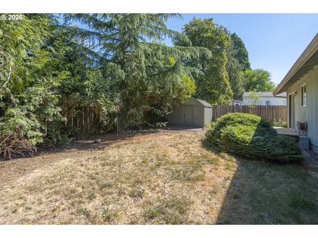 219 E MISSION Dr, Newberg, OR 97132