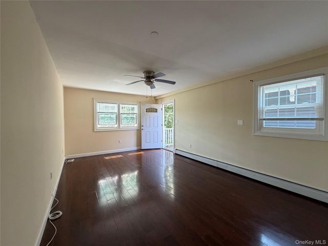 422 E CHESTER Street E 2, Long Beach, NY 11561