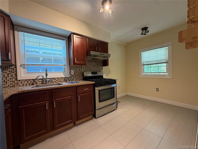 422 E CHESTER Street E 2, Long Beach, NY 11561