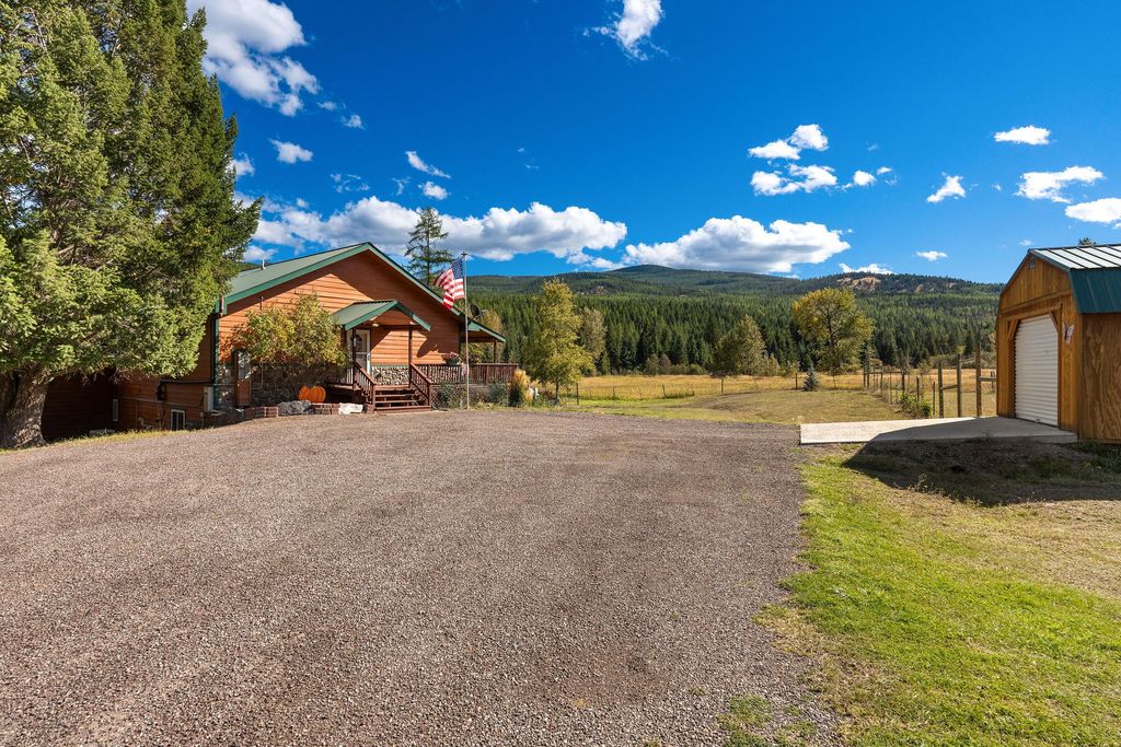 198 Two Creek Lane, Kila, MT 59920 photo 2