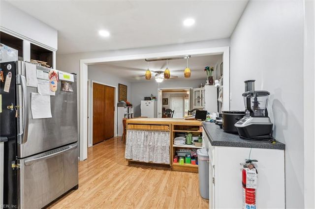 59 Woods LN, Hampton, VA 23666