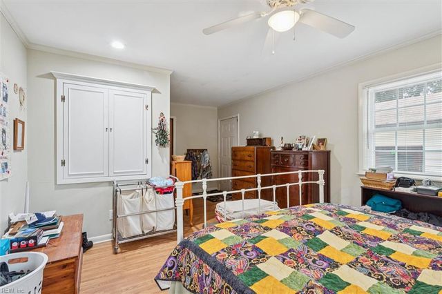 59 Woods LN, Hampton, VA 23666