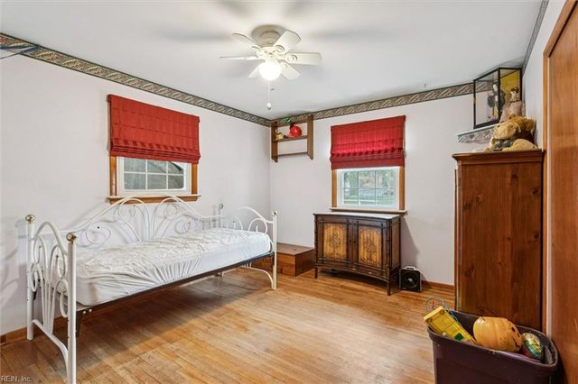 59 Woods LN, Hampton, VA 23666