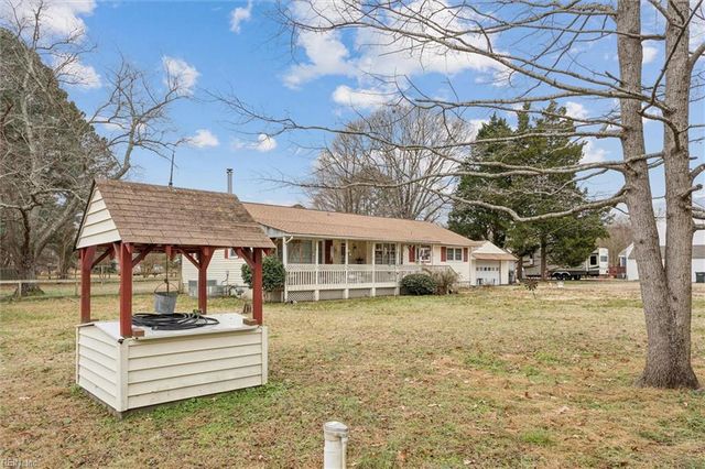 59 Woods LN, Hampton, VA 23666