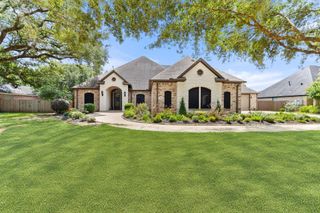 1105 Oak Park Drive, Angleton, TX 77515