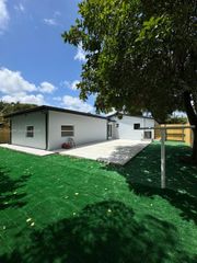 4028 SW 49th Ct, Dania Beach, FL 33314