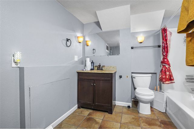 3225 Easton Boulevard, Des Moines, IA 50317