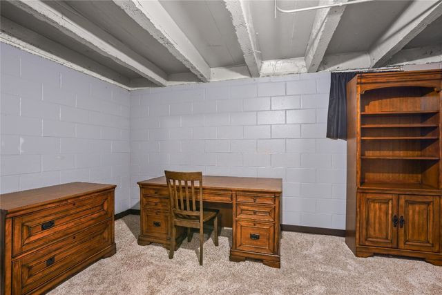 3225 Easton Boulevard, Des Moines, IA 50317