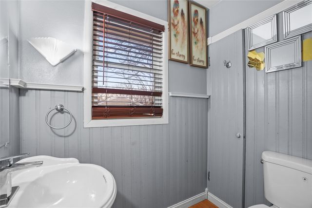 3225 Easton Boulevard, Des Moines, IA 50317