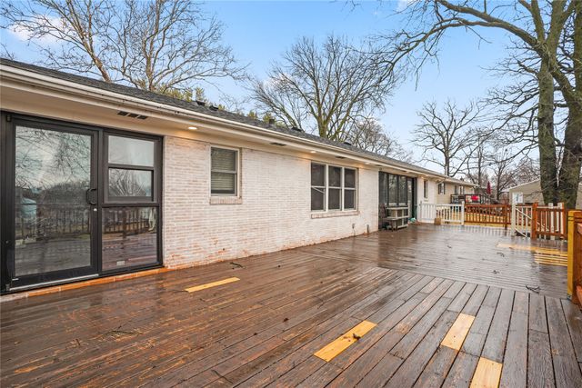 3225 Easton Boulevard, Des Moines, IA 50317