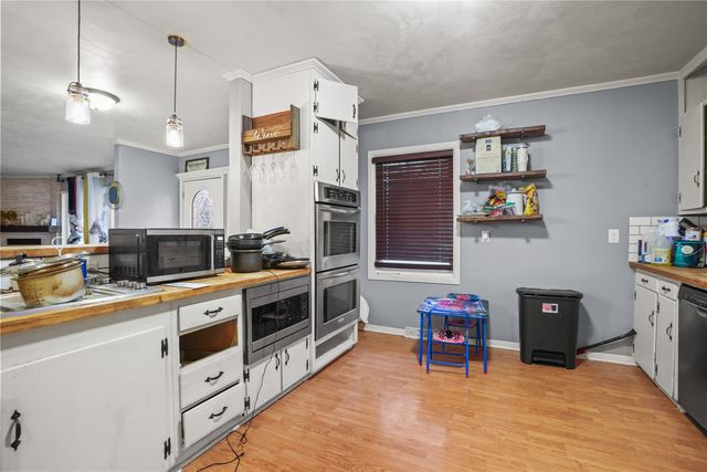 3225 Easton Boulevard, Des Moines, IA 50317