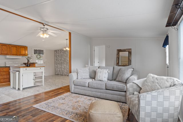 231 Lakeshore Drive, Eatonton, GA 31024