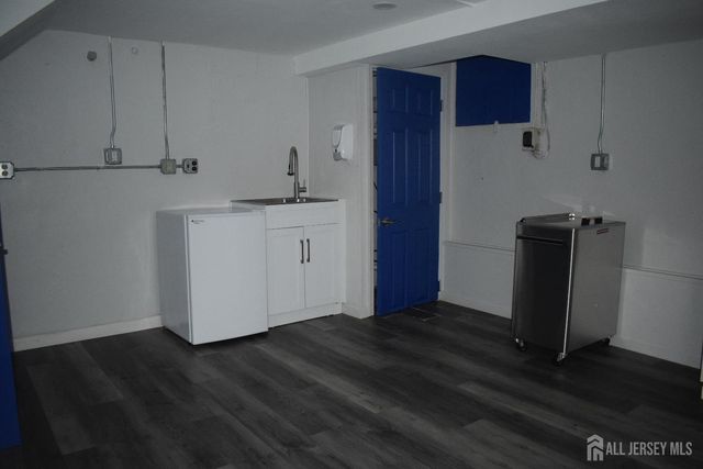 505 State Route 18, East Brunswick, NJ 08816