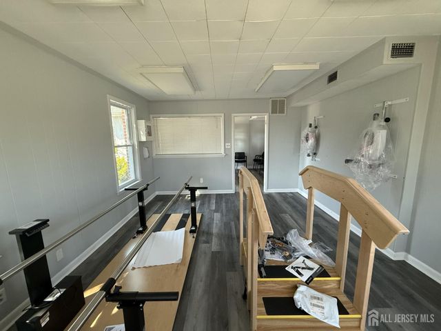 505 State Route 18, East Brunswick, NJ 08816